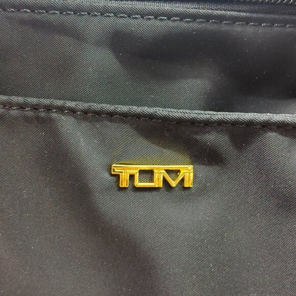 TUMI Voyageur Sidney Nylon Tote Bag - Picture 6 of 7